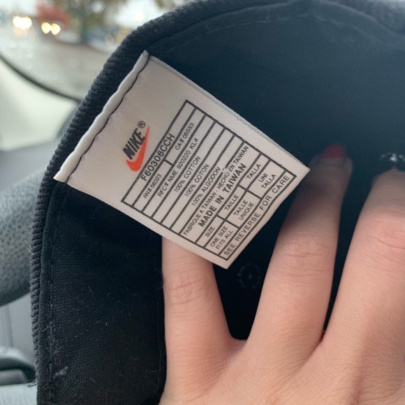 90s Deadstock Nike hat - Picture 3 of 4
